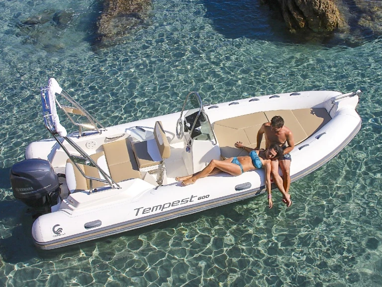 Capelli Tempest 600 da affittare a  Port de Pollença