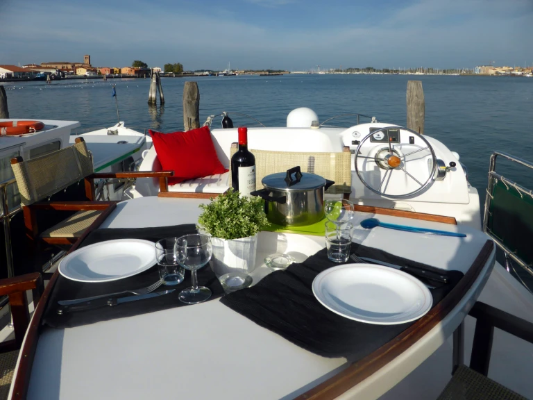 Houseboat a noleggio a Chioggia al miglior prezzo