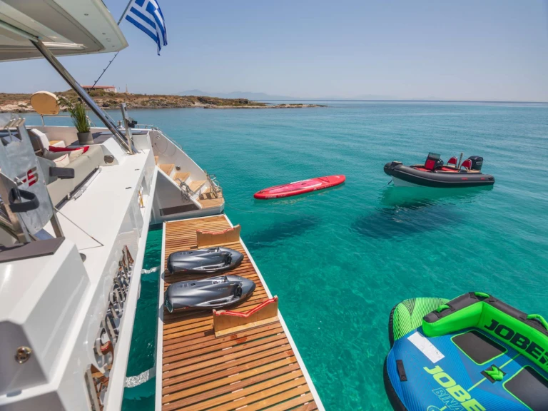 Yacht di lusso a noleggio a Atene al miglior prezzo