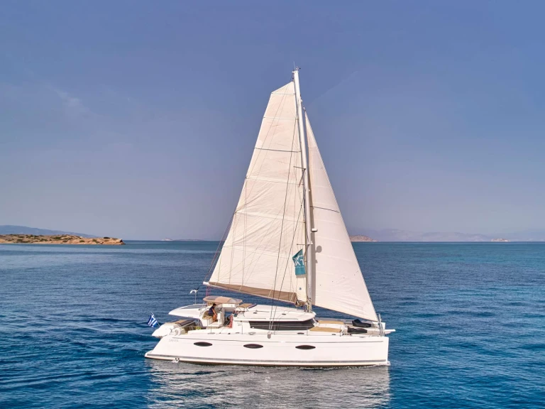 Noleggio Yacht di lusso Fountaine Pajot con patente nautica