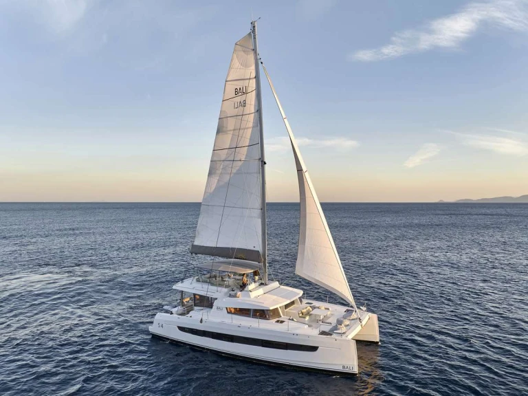 Noleggio Yacht di lusso con o senza skipper Bali a Atene