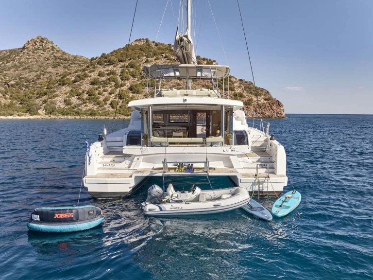 Yacht di lusso a noleggio a Atene al miglior prezzo