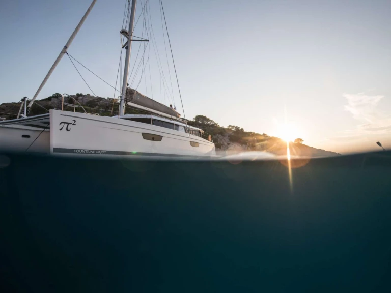 Yacht di lusso a noleggio a Atene al miglior prezzo