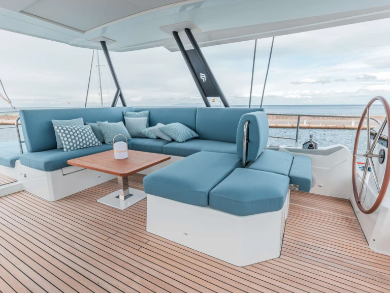 Noleggiare una Fountaine Pajot The Blue Dream a Napoli