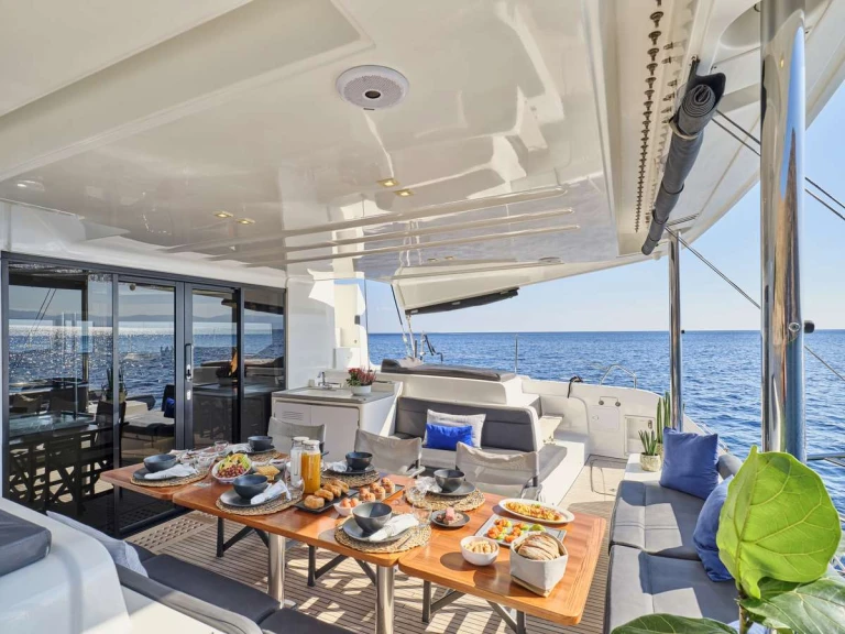 Noleggio barche Lagoon ANDARE AVANTI a Atene su Samboat