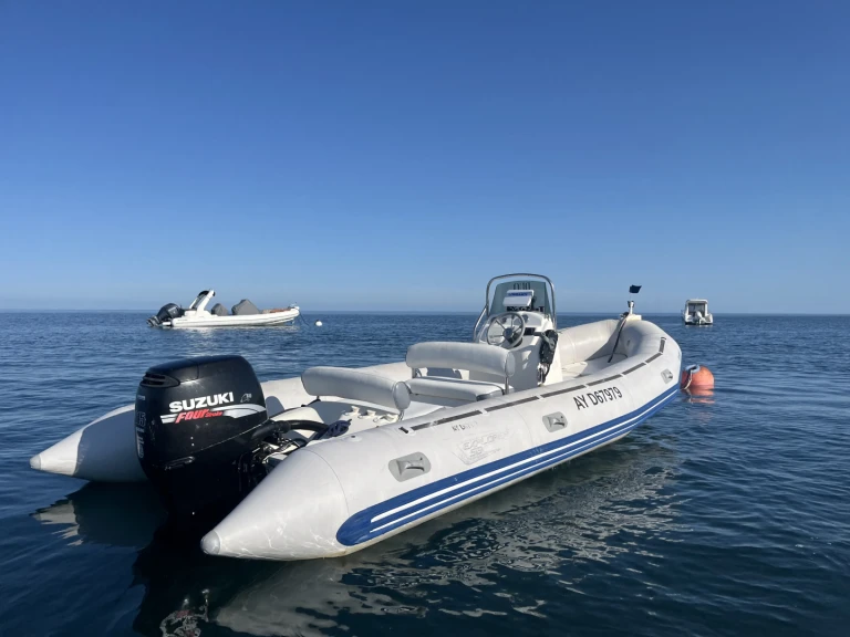 Gommone a noleggio a Locmaria al miglior prezzo