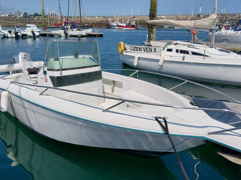 Noleggio barche Saint-Quay-Portrieux economico Cap Camarat 675