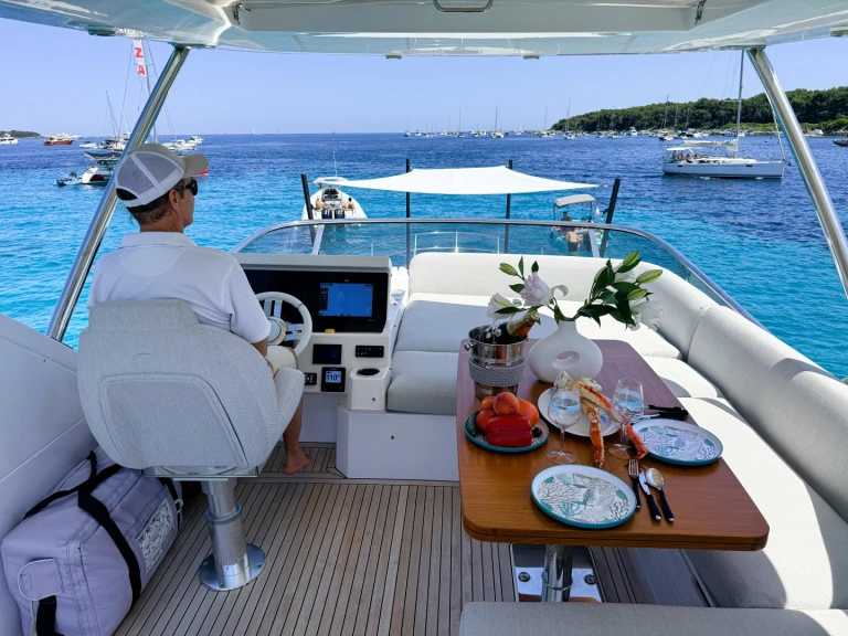 Noleggio barche Golfe-Juan economico Azimut 50 Fly