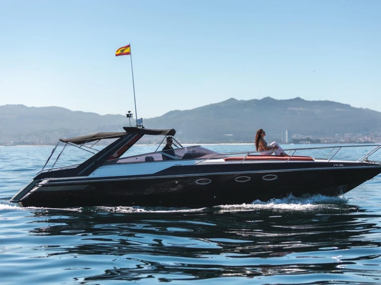 Noleggiare una Sunseeker Tomahawk 37 a Vigo