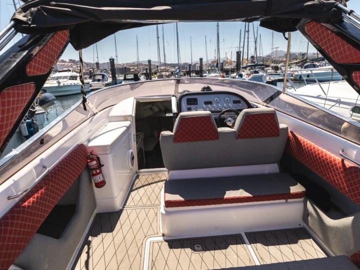 Noleggio barche Vigo economico Tomahawk 37