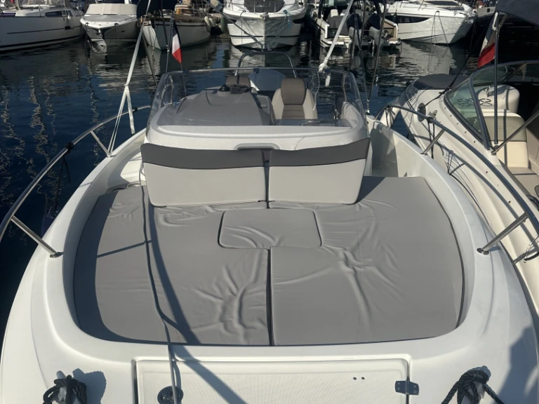 Jeanneau Cap Camarat 7.5 WA da affittare a  Antibes
