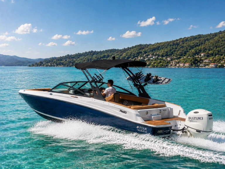 Noleggio Barca a motore Four Winns con patente nautica