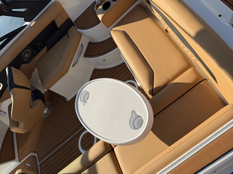 Noleggio a Aix-les-Bains – Four Winns HD 200 OB su SamBoat