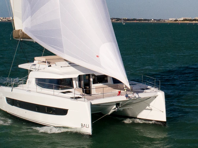 Catamarano a noleggio a Ajaccio al miglior prezzo