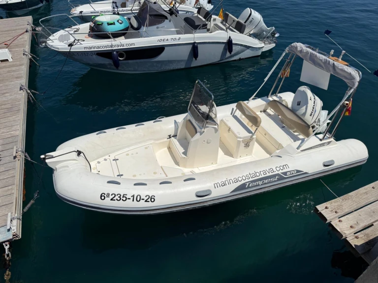 Noleggio Gommone Capelli con patente nautica