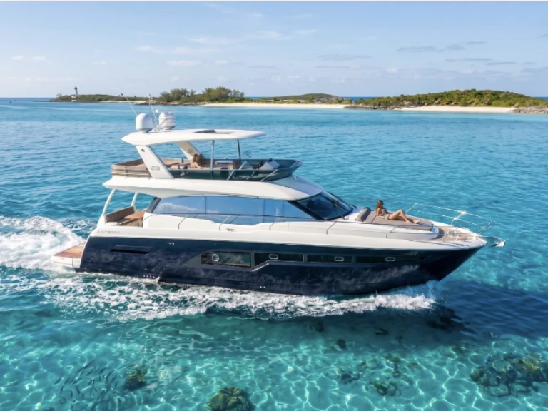 Yacht di lusso a noleggio a Miami Beach al miglior prezzo