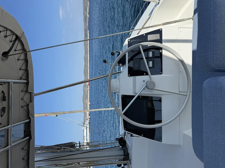 Noleggio Catamarano Bali con patente nautica