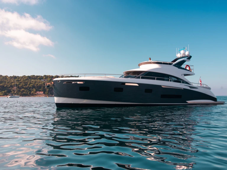 Noleggio Yacht di lusso SICHTERMANN con patente nautica