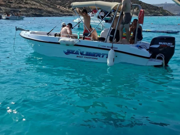 Noleggio Barca a motore con o senza skipper Buccaneer a Gozo