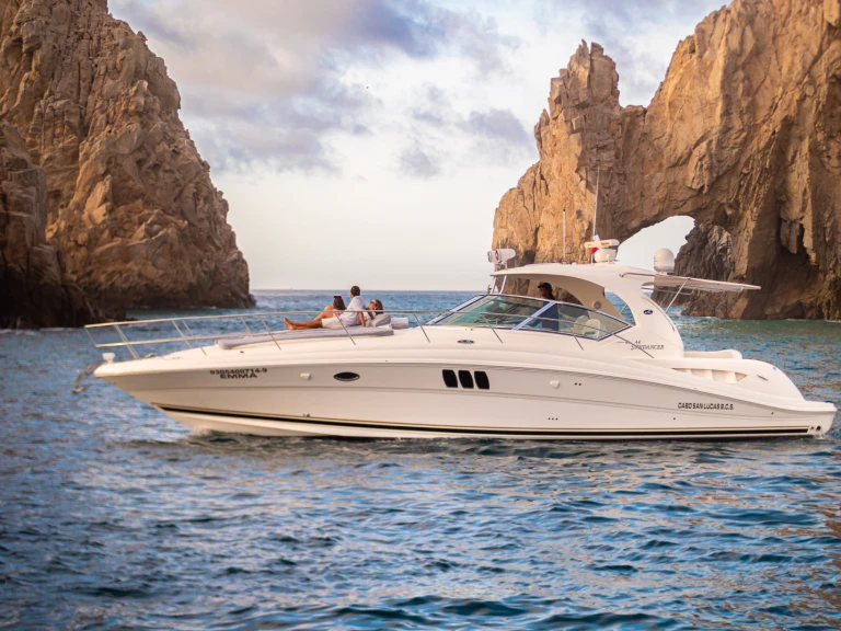 Noleggio Barca a motore con o senza skipper Sea Ray a Cabo San Lucas