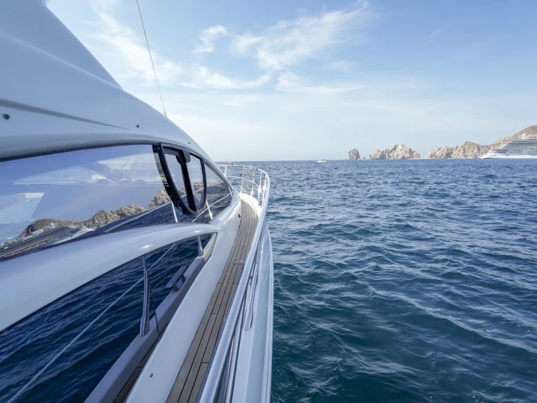 Noleggio Barca a motore a Cabo San Lucas – Azimut 48 Flybridge