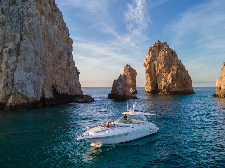 Noleggiare una Sea Ray Sea Ray 460 Sundancer a Cabo San Lucas