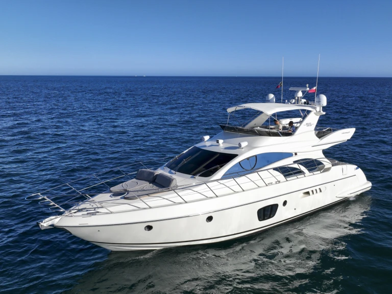 Noleggio Barca a motore Azimut con patente nautica