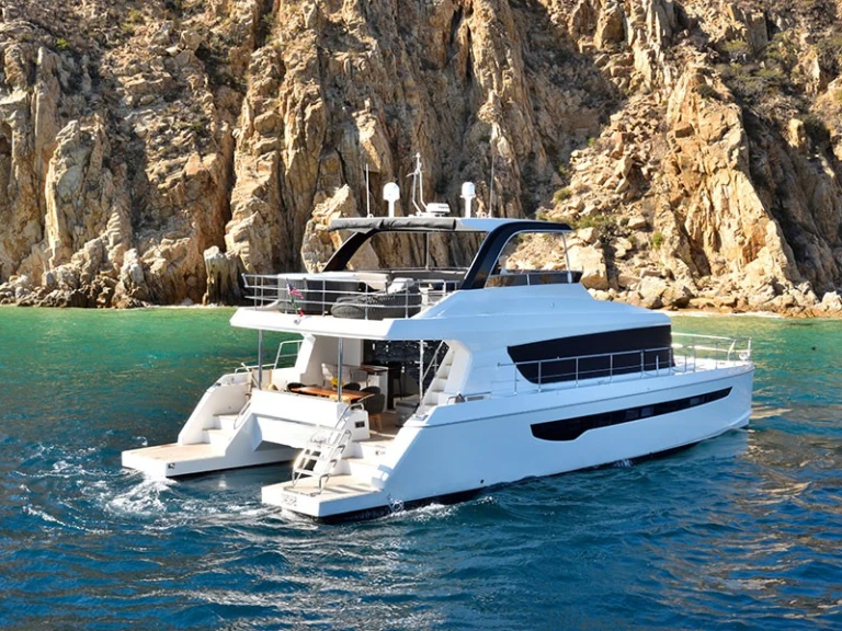 Noleggiare una Iliad 60 Catamaran a Cabo San Lucas