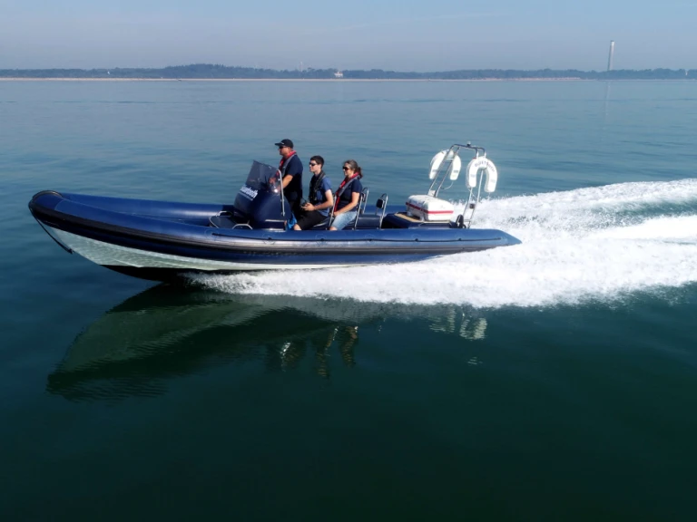 Noleggio Gommone Ballistic con patente nautica
