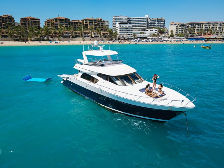 Noleggio Yacht di lusso a Cabo San Lucas – Mckinna 70 pilothouse