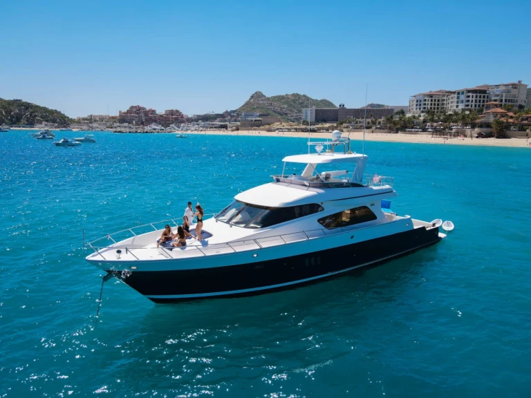 Noleggio Yacht di lusso a Cabo San Lucas – Mckinna 70 pilothouse