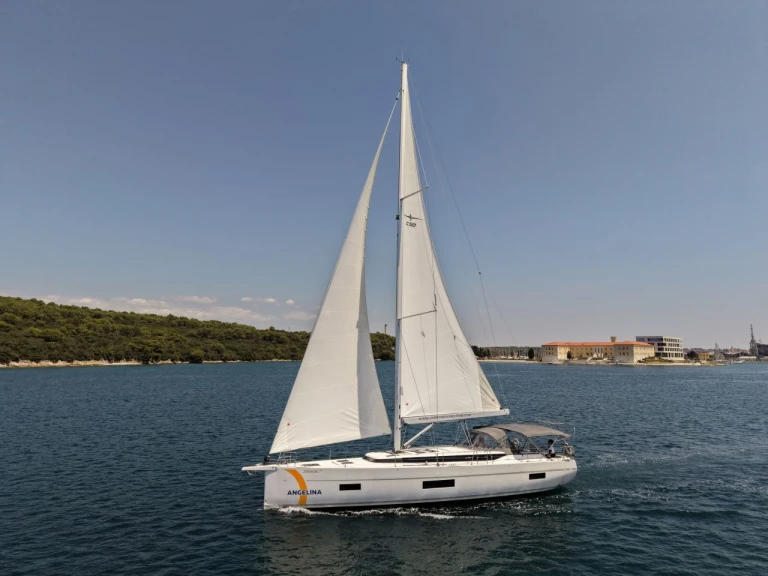 Bavaria Cruiser 50 da affittare a  Pola