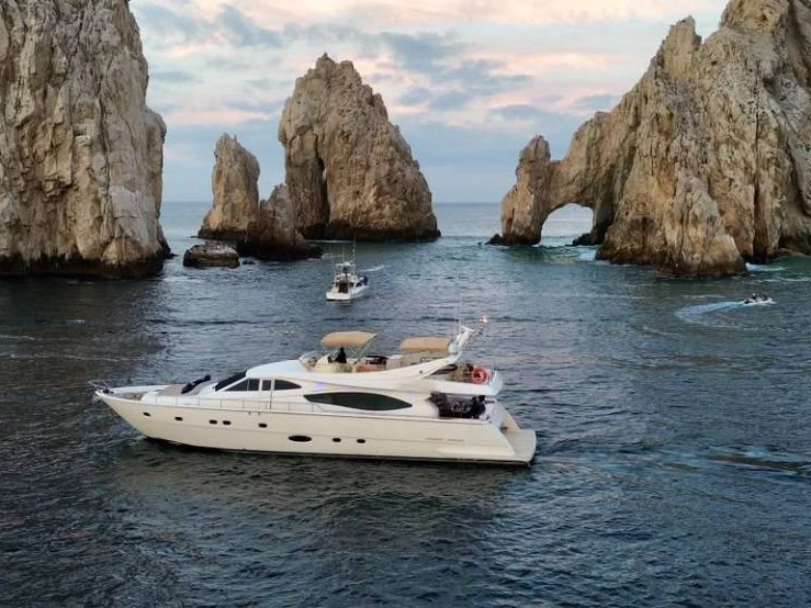 Noleggio barche Cabo San Lucas economico Ferretti 800