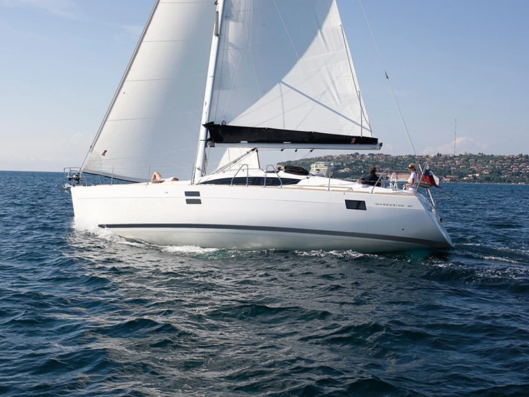 Noleggio Barca a vela a Pola – Elan Impression 40