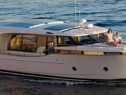 Noleggio barche Greenline Yachts Greenline 40 a Pola su Samboat