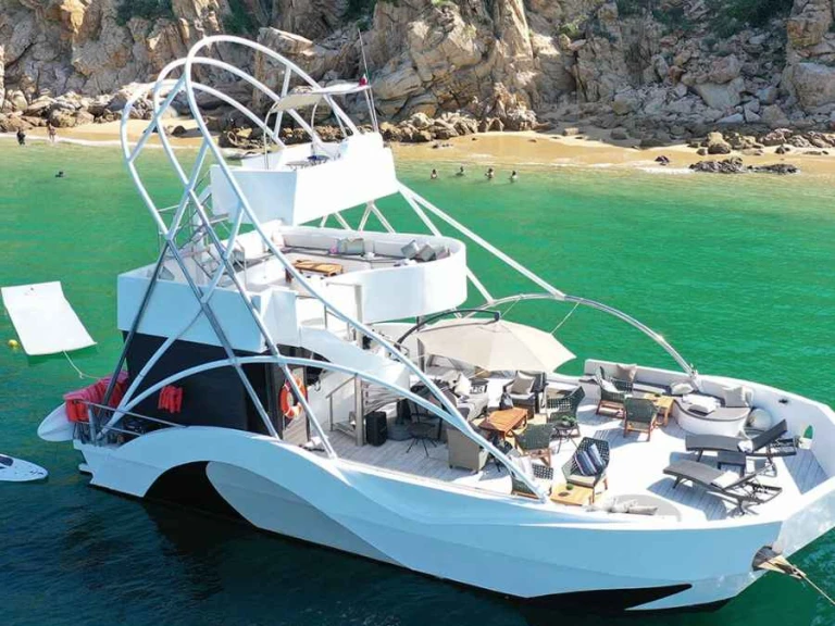Barca a motore a noleggio a Cabo San Lucas al miglior prezzo