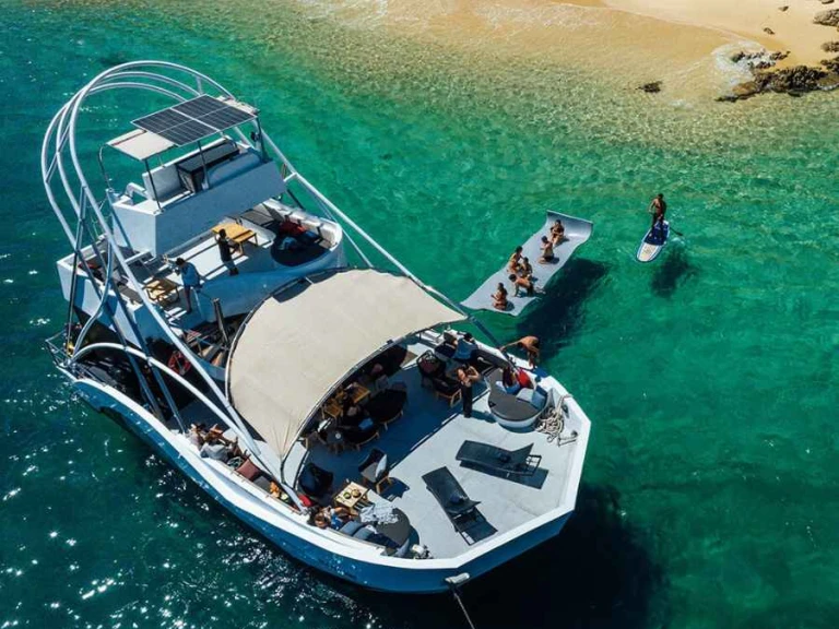 Noleggio barche Cabo San Lucas economico Luxury Motor Yacht