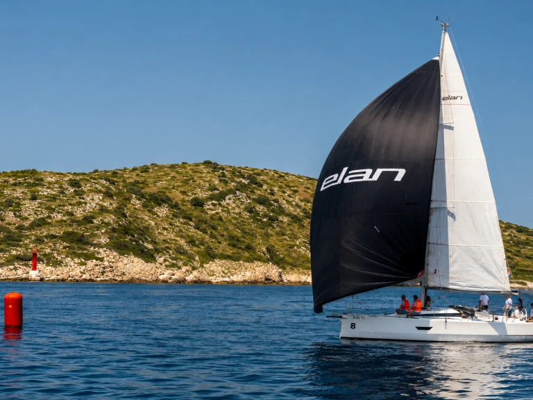 Noleggio Barca a vela con o senza skipper Elan a Betina