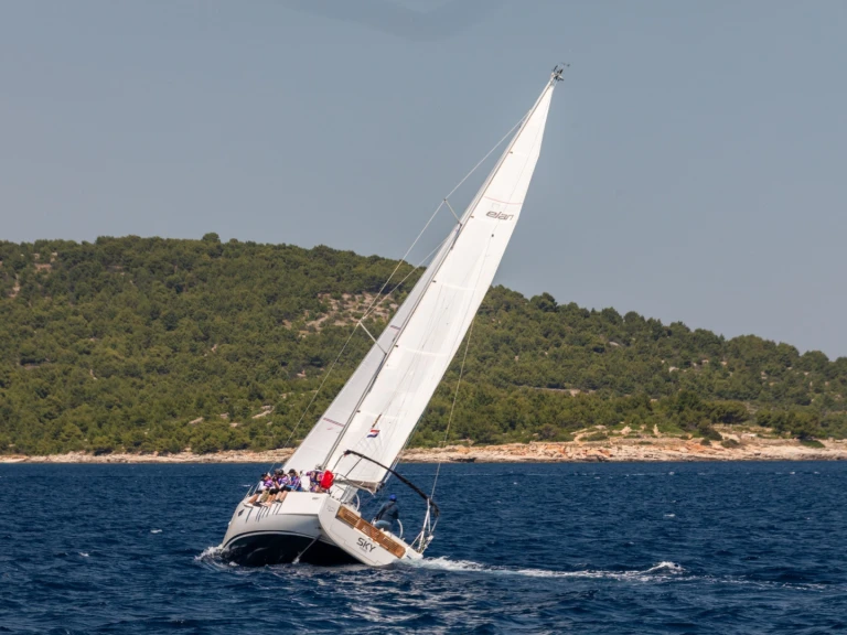 Noleggio a Betina – Elan E4 su SamBoat