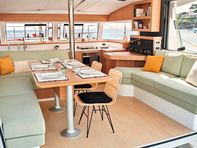 Noleggio Catamarano Bali con patente nautica