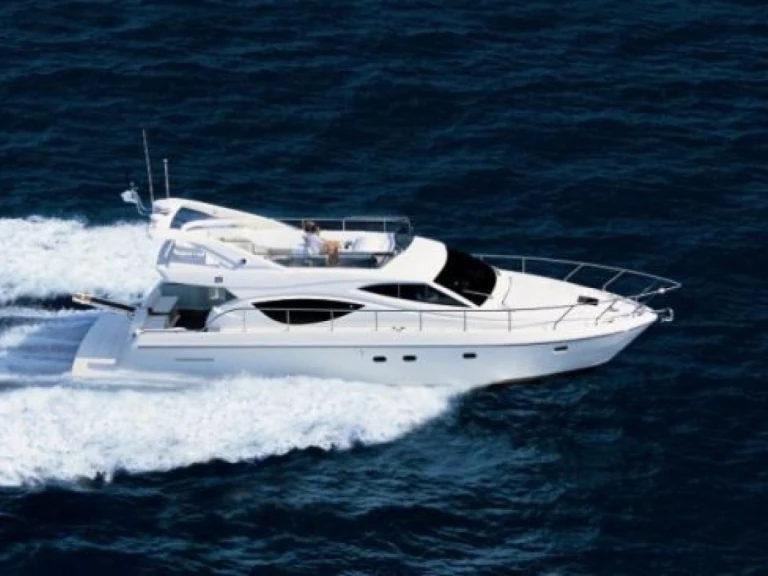 Noleggio barche Ferretti Ferretti 53 a Marsiglia su Samboat
