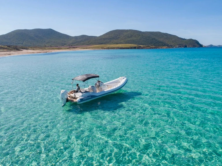 Noleggio Gommone Kardis con patente nautica