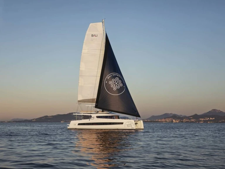 Noleggio Catamarano a Bonifacio – Bali Bali 5.8