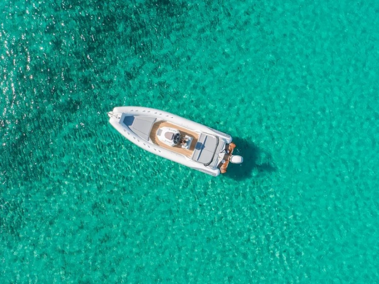Noleggio Gommone a Coti-Chiavari – Kardis KARDIS 880 APACHE