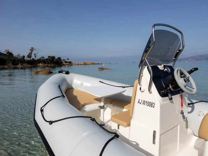 Noleggio barche Isolella economico BOMBARD 650 SUNRIDER NEO