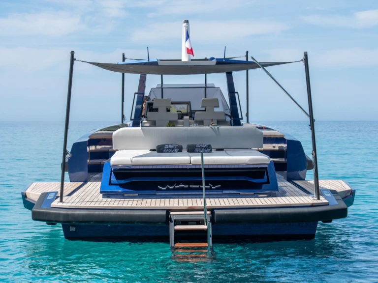 Noleggio Barca a motore WALLY YACHTS con patente nautica