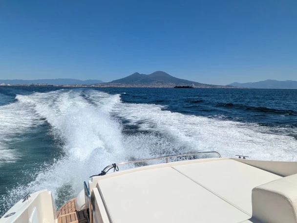 Baia 43/0 da affittare a  Napoli