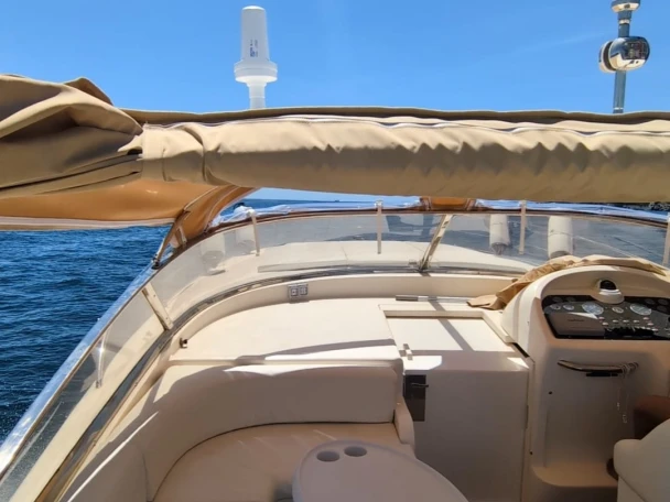 Noleggio Yacht di lusso a Napoli – Baia 43/0