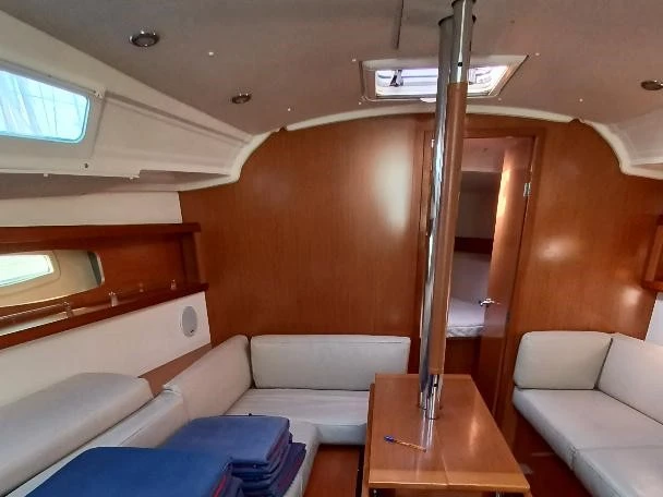 Noleggio barche Porto Ercole economico Oceanis 37