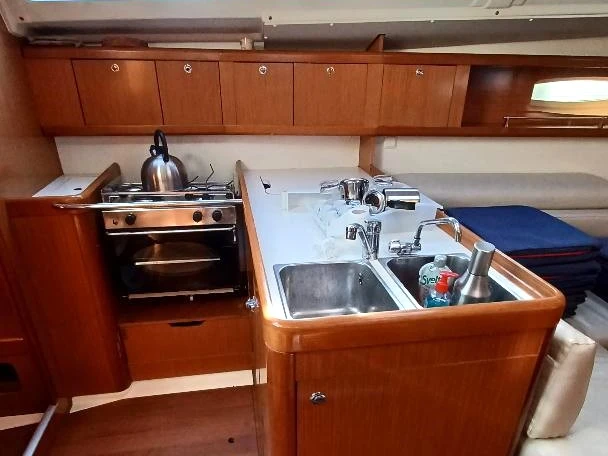 Noleggio barche Bénéteau Oceanis 37 a Porto Ercole su Samboat